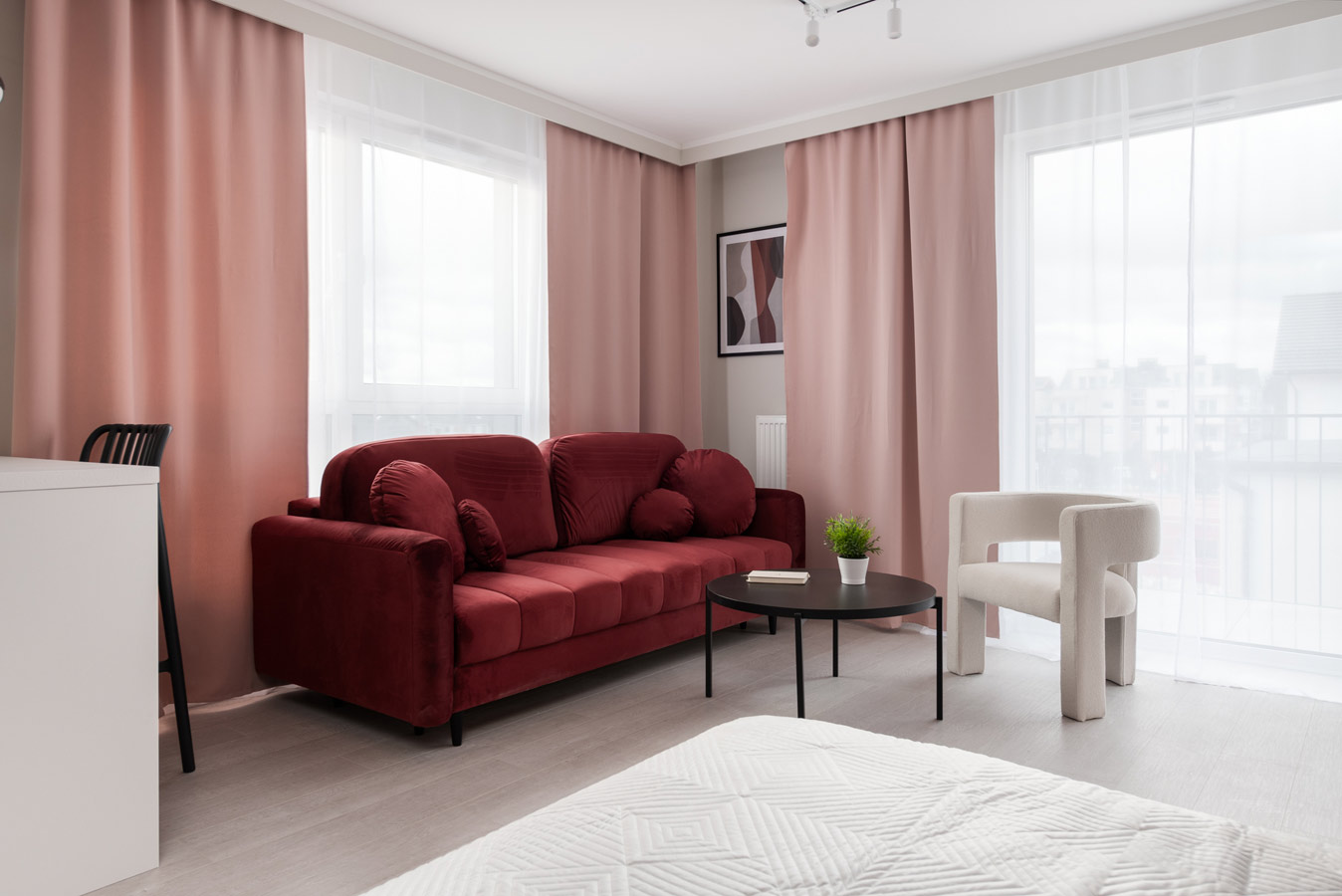 Wynajem przez pośrednika czy zarządcę najmu? Jaka jest różnica dla właścicieli?